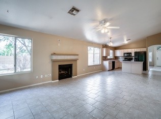 Building Photo - 2316 E Wescott Dr