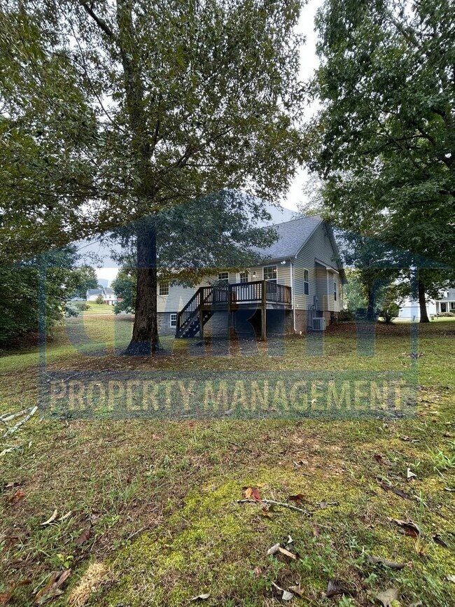 Building Photo - 360 Webb Ln NE