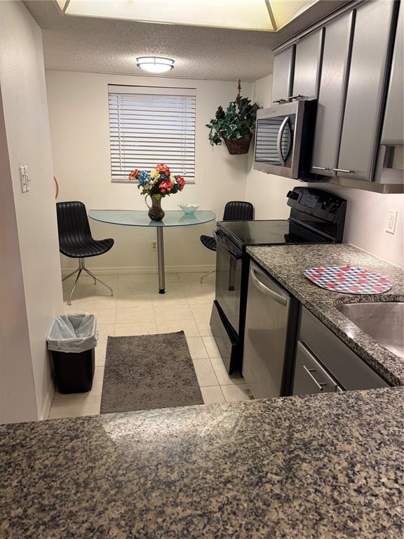 Building Photo - 3700 S Osprey Ave