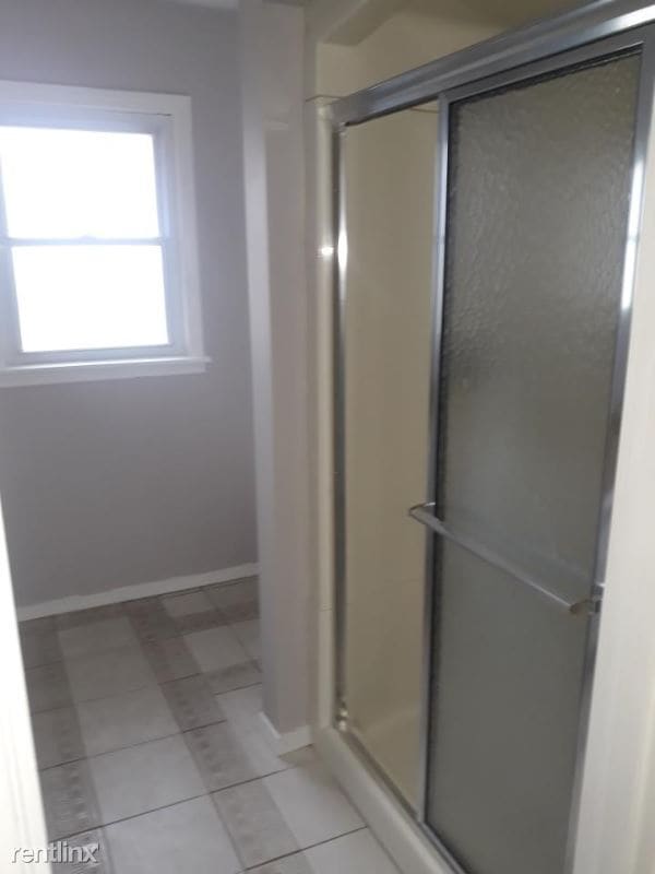 Building Photo - 3 br, 1 bath House - 313 S First Street