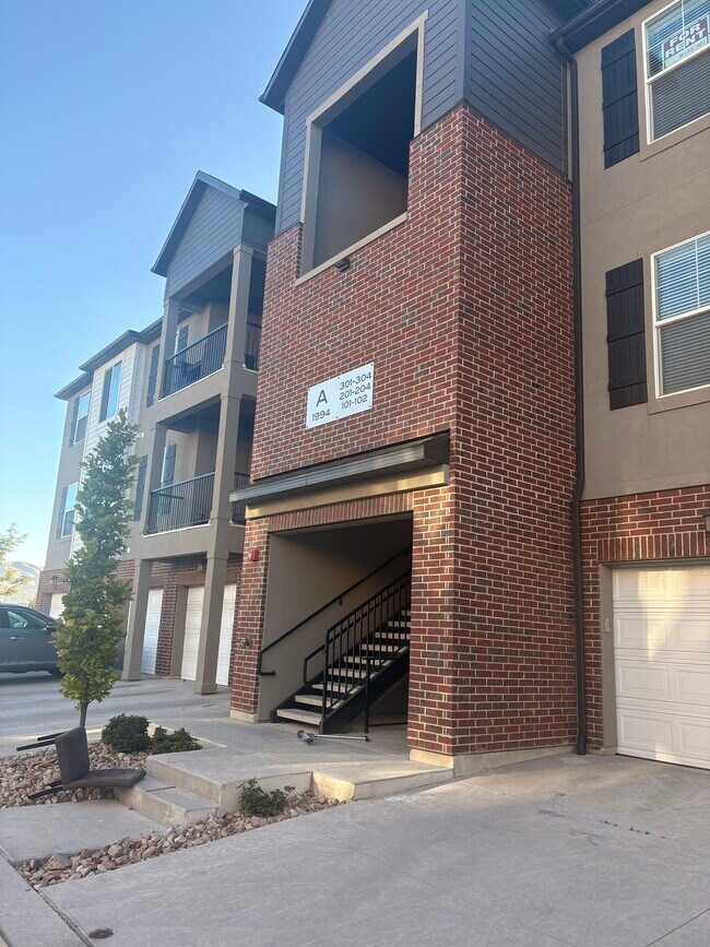 Building Photo - 1994 N 3330 W