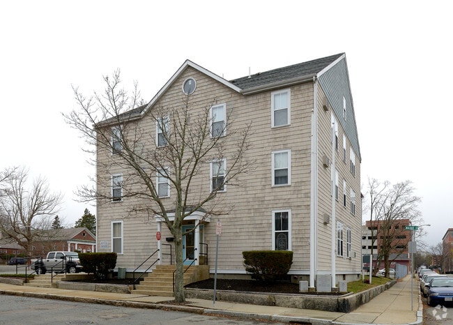 Building Photo - Verdean Gardens