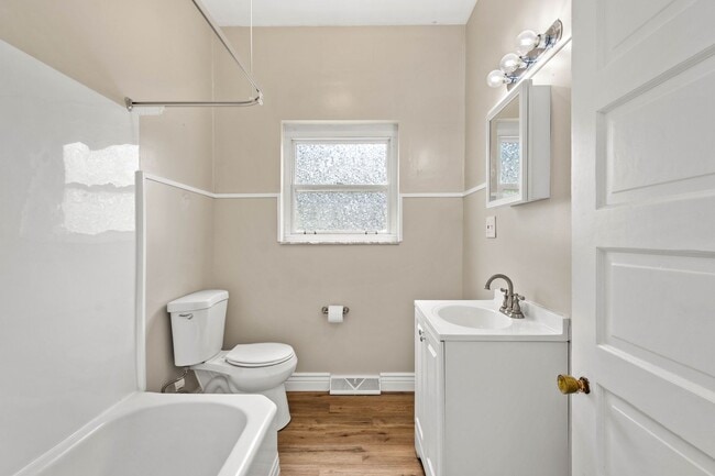 Photo - Stunning 3 bed, 2 bath home in Ambridge available August 15!