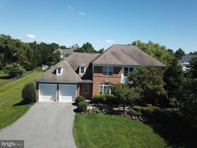 Building Photo - 10709 Boswell Ln