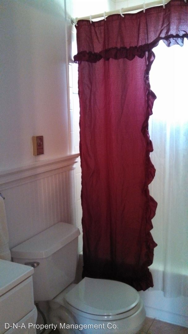 Foto del edificio - 1305 Hilltop Dr