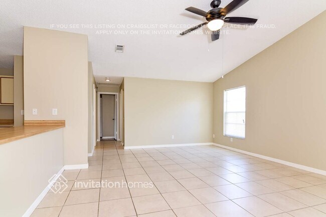 Building Photo - 12841 Tallowood Dr
