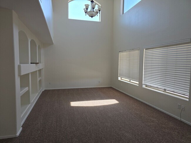 Foto del edificio - Gorgeous cul-de-sac home right off the golf course located in Johnson Ranch -- COMING SOON