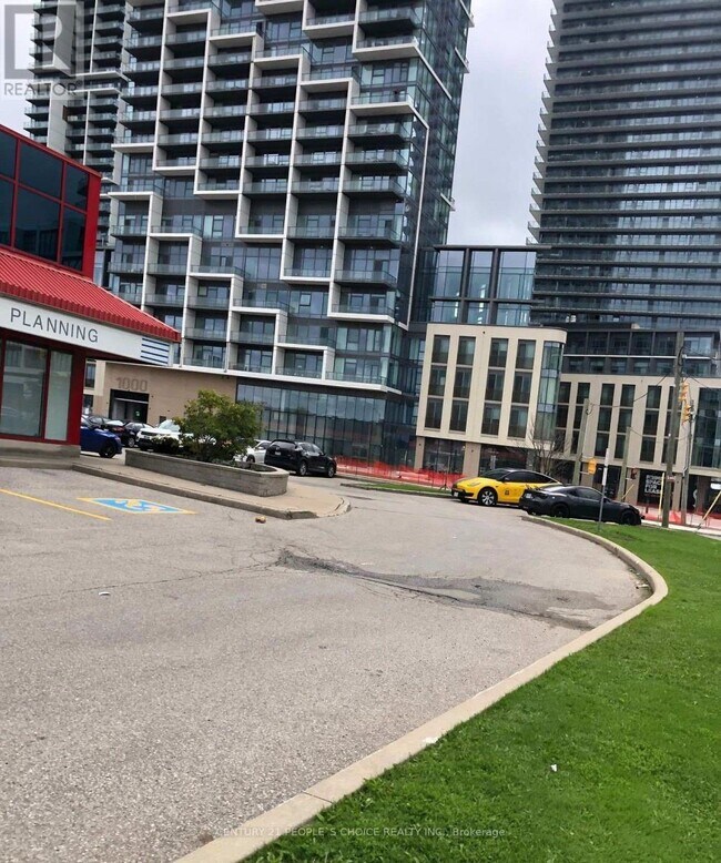 Photo du bâtiment - 1000 Portage Pkwy