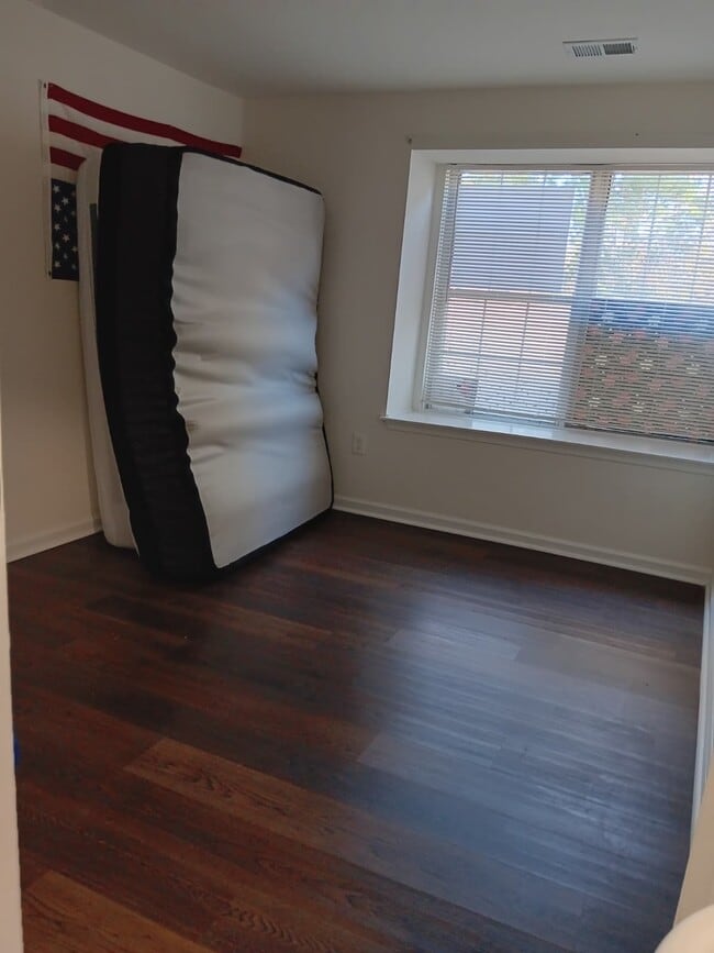 Foto del edificio - 8607 Beekman Pl