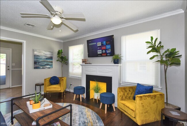Foto del edificio - 3 br, 1 bath House - 938 S Vandalia Ave