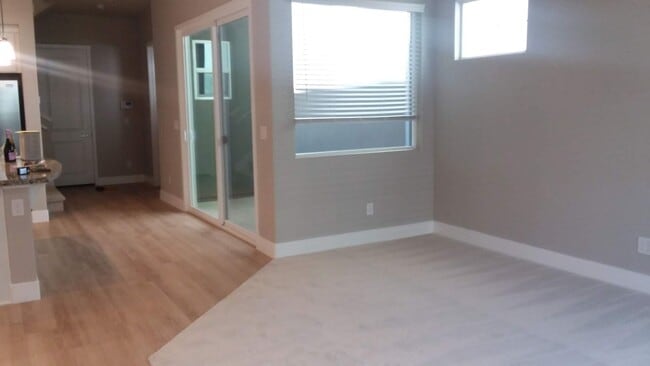 Building Photo - 3285 Falcon Ct