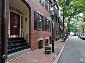 Building Photo - 24 Fayette St