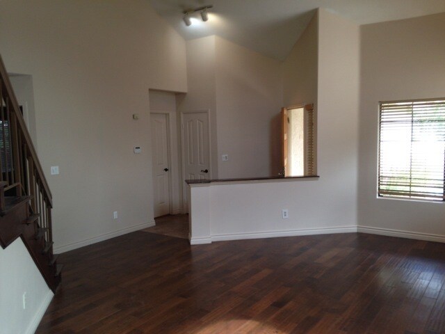 Large living room - 26810 Sage Ct