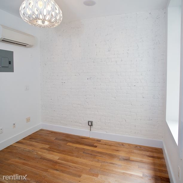 Building Photo - 336 Chauncey St