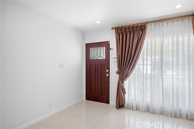 Foto del edificio - 8337 Valecrest Dr