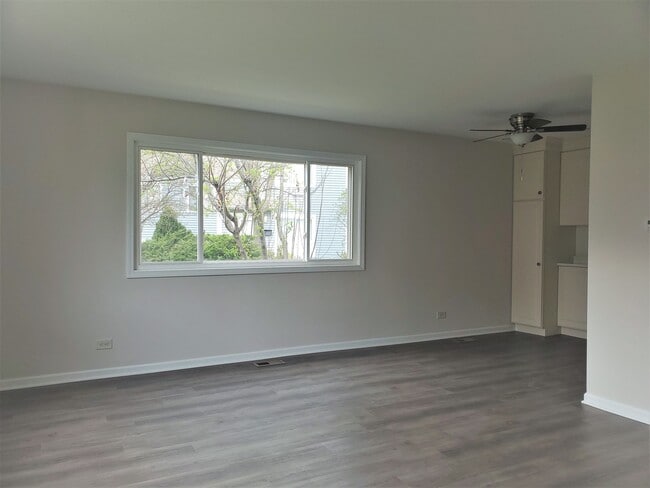 Building Photo - 811 Cambridge Pl