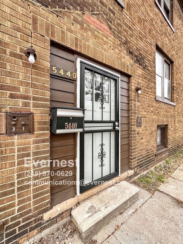 Foto principal - 5440 Milford St