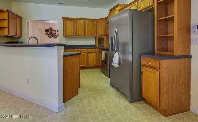 Foto del edificio - 3092 Starratt Rd