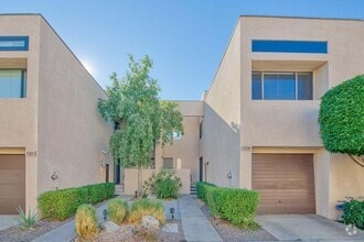 Building Photo - 867 Village Square N