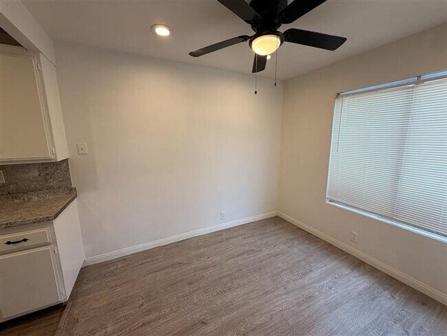 Foto del edificio - Newly Remodeled 2BR/2BA Condo with Private Outdoor Space! Torrance, CA 90502!