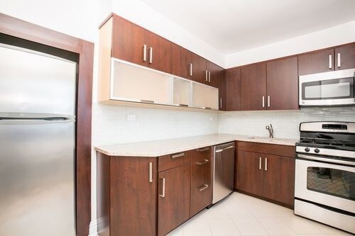 Foto principal - 135 W 96th St