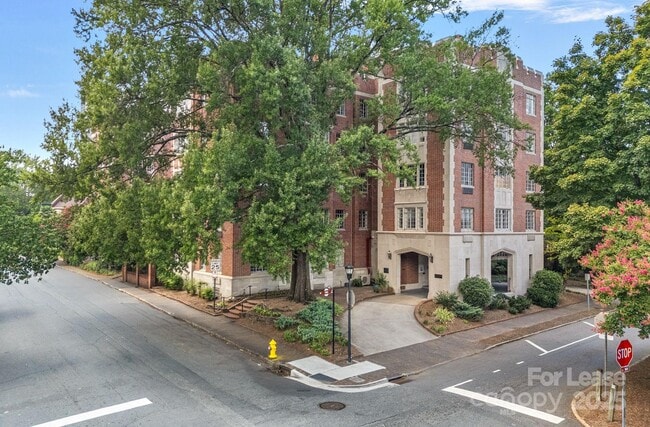 Building Photo - 301 W 10th St