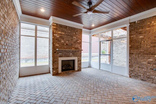 Foto del edificio - 8599 Bellewood Ln NW