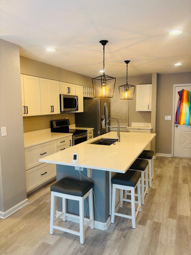 Foto del edificio - 12053 E Hoye Dr