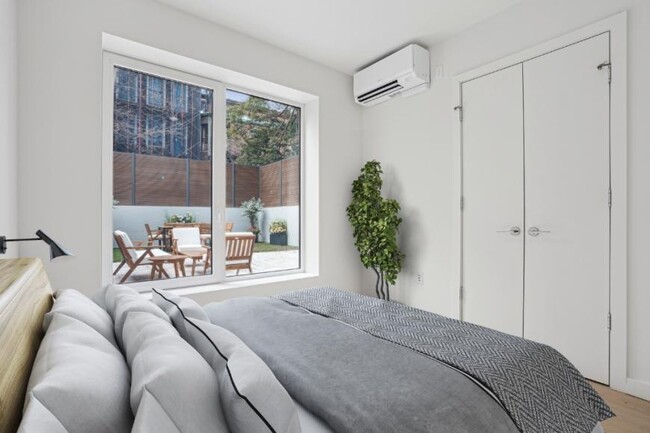 Foto del edificio - 1 bedroom in BROOKLYN NY 11205