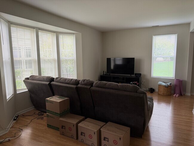 Foto del edificio - 3129 Ollerton Ave