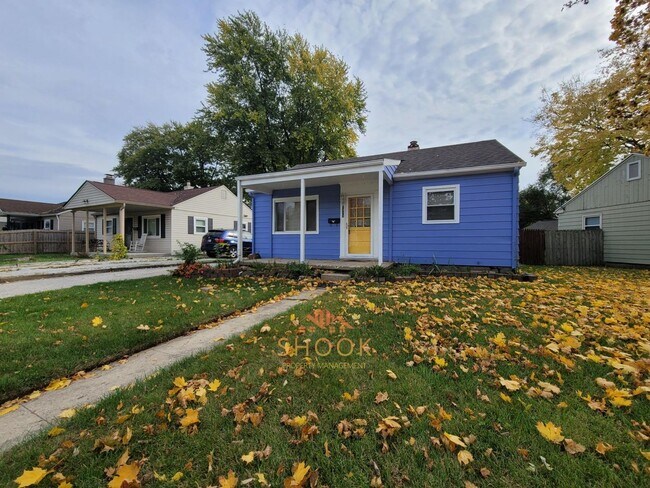 Foto del edificio - FLIPPED 2 BR HOME, CENTRALLY LOCATED!