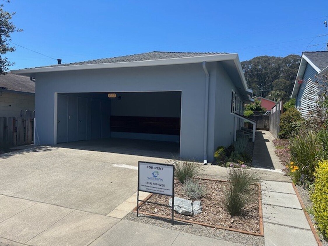 Foto principal - 615 Gilroy Dr