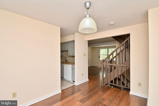 Building Photo - 6832 Heatherway Ct