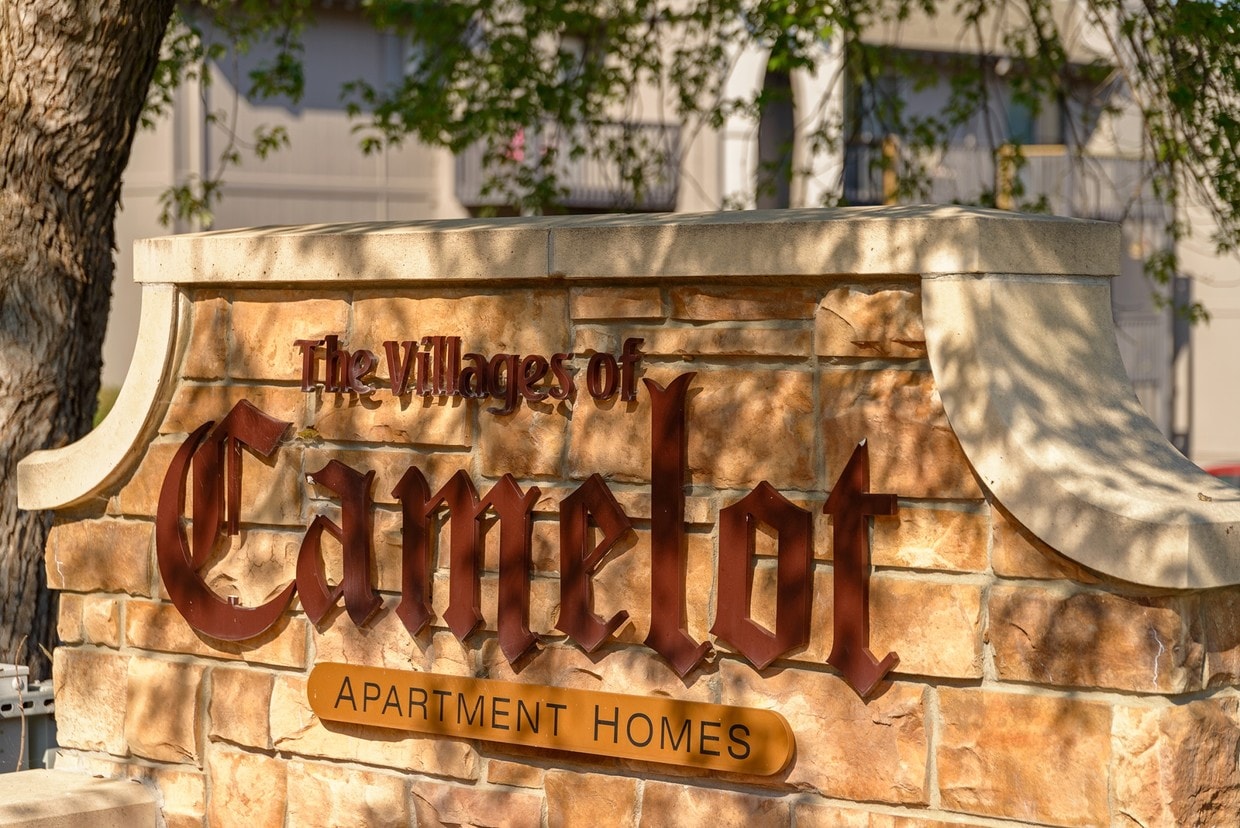 Camelot Village Apartments Omaha