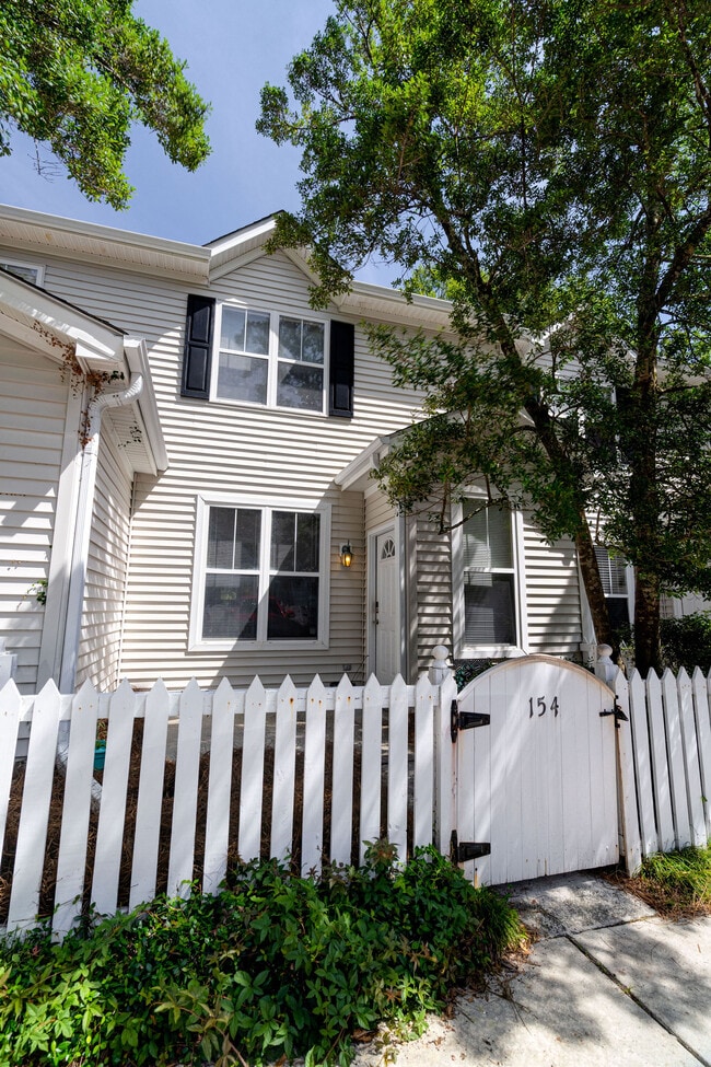 Building Photo - 5813 Wrightsville Ave