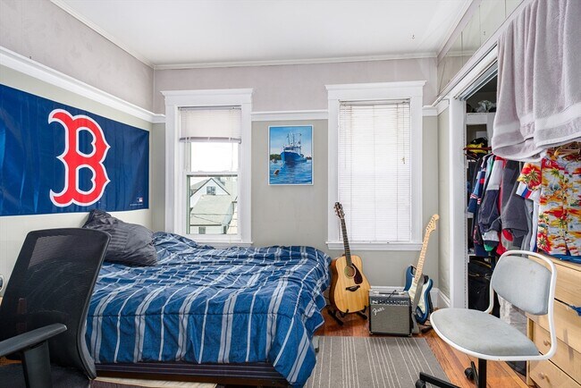 Building Photo - 275 Summer St