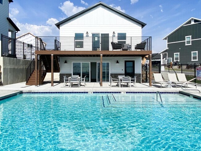Foto del edificio - 9352 N Vernham Ln