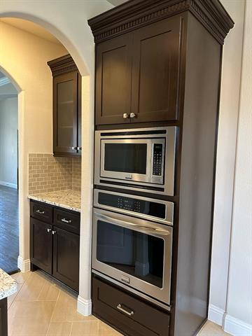 Foto del edificio - 12334 Maplecrest Dr