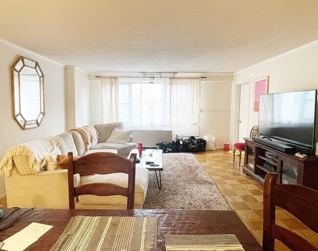 Foto del edificio - 10 Whittier Pl
