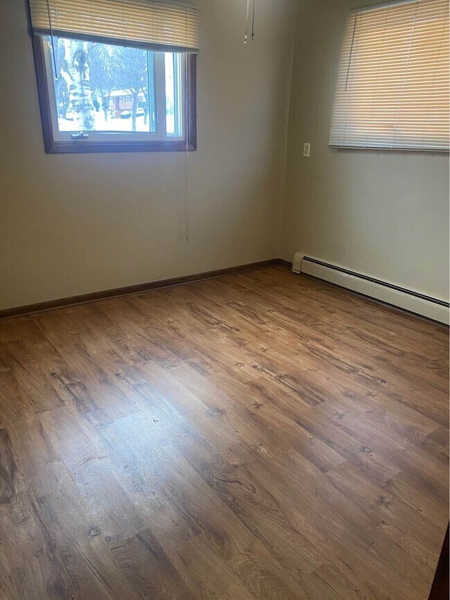 Foto del edificio - 331 27th St NE