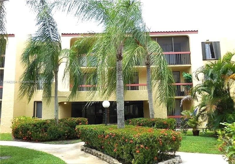733 SE 1st Way Unit 206, Deerfield Beach, FL 33441 Condo for Rent in