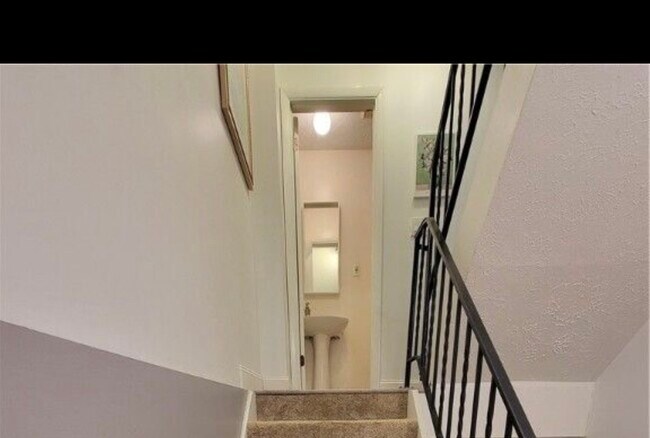 Foto del edificio - 611 Broadhead Ave