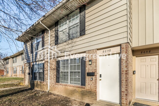 Foto del edificio - 8040 Mt Everest St