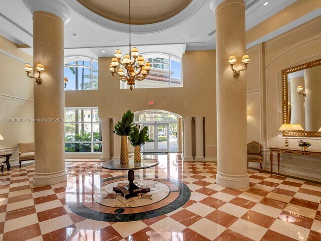 Foto del edificio - 20000 E Country Club Dr
