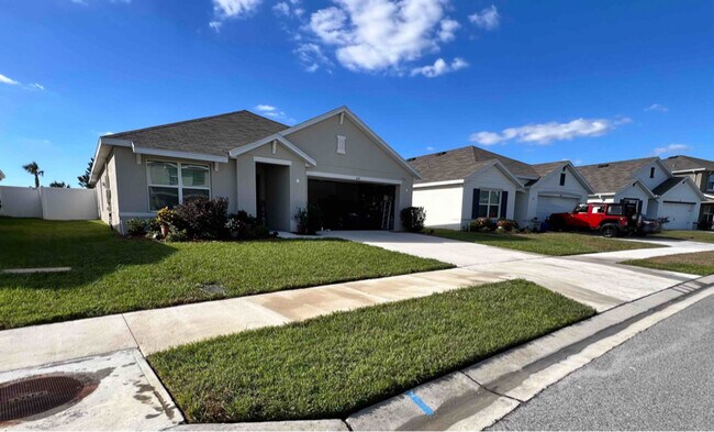 Foto del edificio - 4119 Autumn Amber Dr