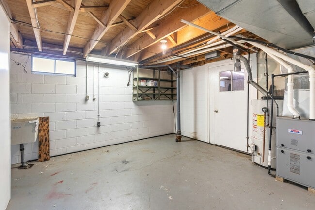 Building Photo - 4201 Cottage Grove Rd