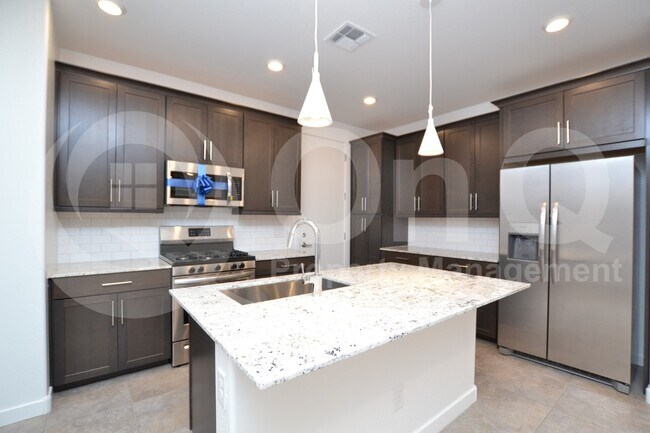Building Photo - 4077 S Sabrina Dr