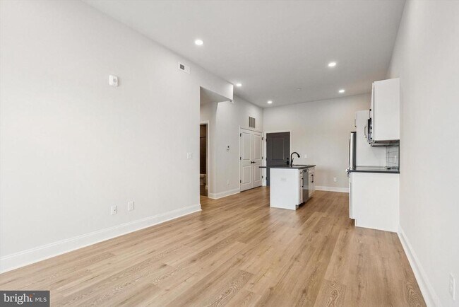 Foto del edificio - 2153 E Lehigh Ave