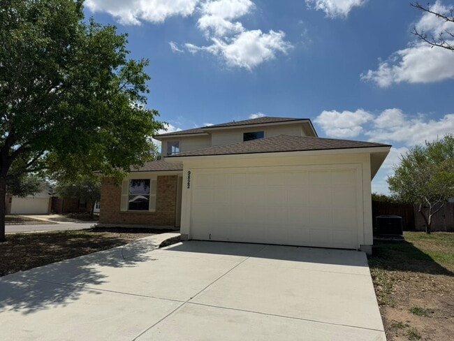Foto del edificio - Prime Location Near Randolph AFB | 4 Bedroom Corner Lot Home