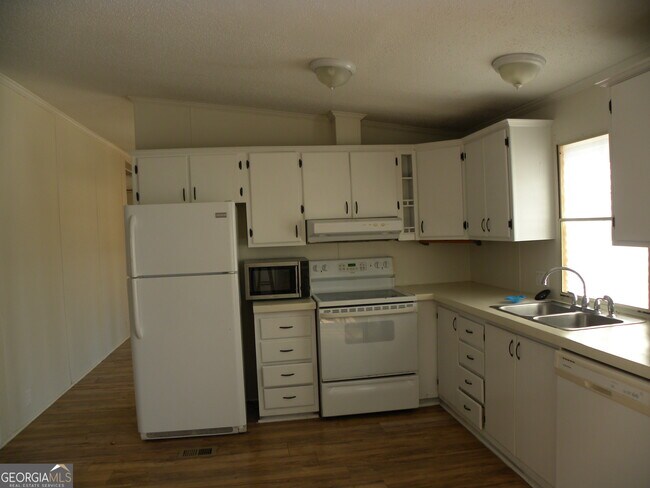 Building Photo - 297 Bell Acres Rd